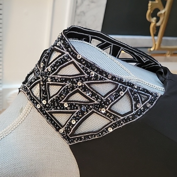 Patra Gown - Picture 4 of 10